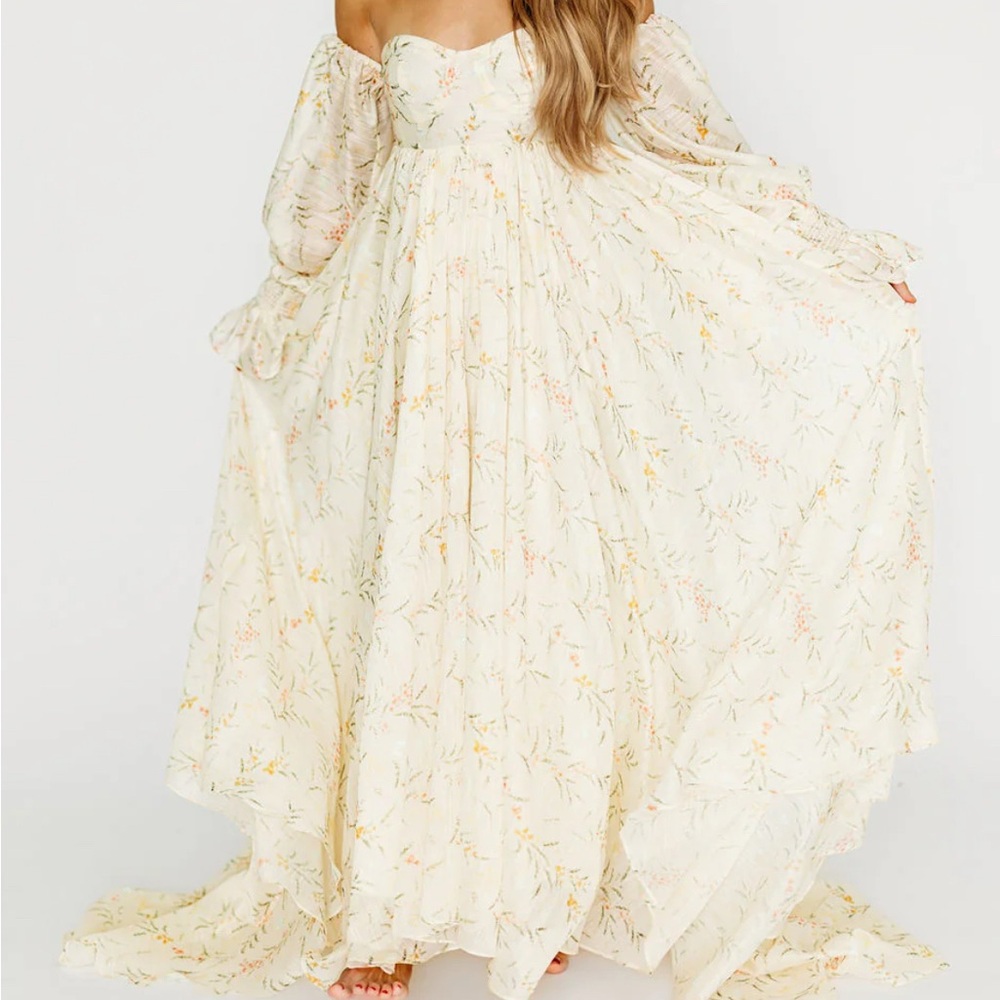 Delilah Maxi Dress With Train in Cream Floral - Bump Friendly